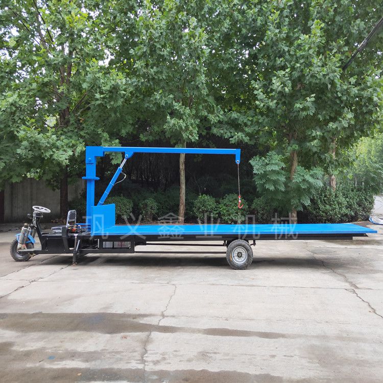 三輪電動(dòng)平板車(chē)帶吊機(jī)的貴不貴好用不好用